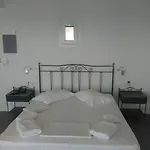 Apollon Village מלון 3*