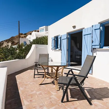 Apollon Village أنافي