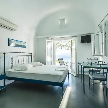 فندق Apollon Village 3*