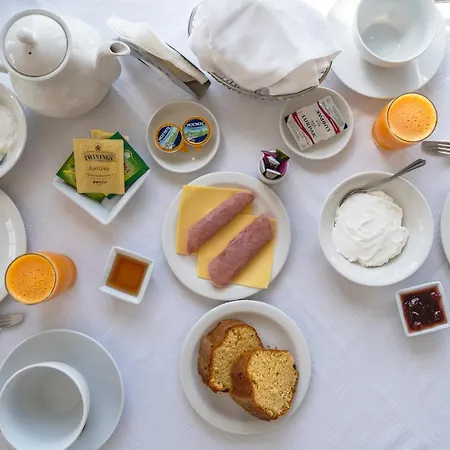 Apollon Village فندق