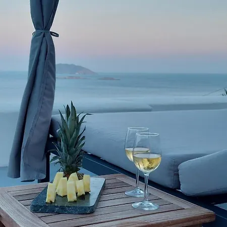 Apollon Village 아나피