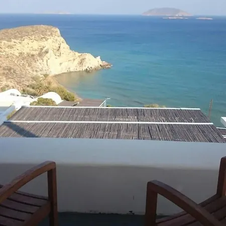 Apollon Village 아나피