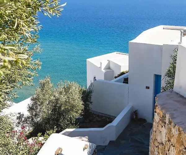 Apollon Village 아나피