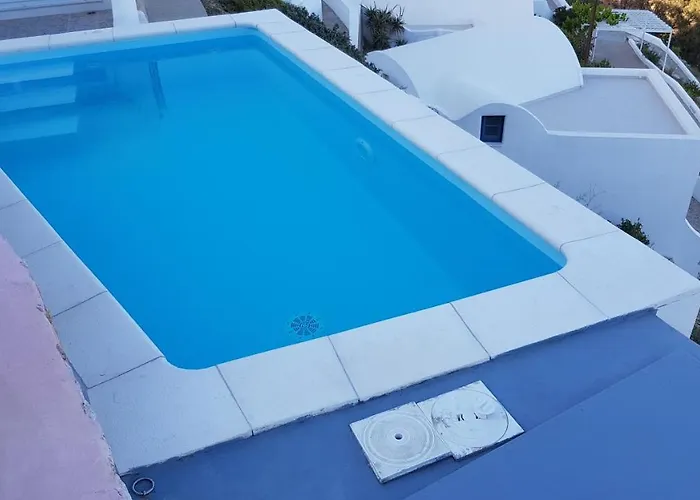 Apollon Village 아나피