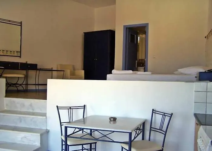 Apollon Village 아나피